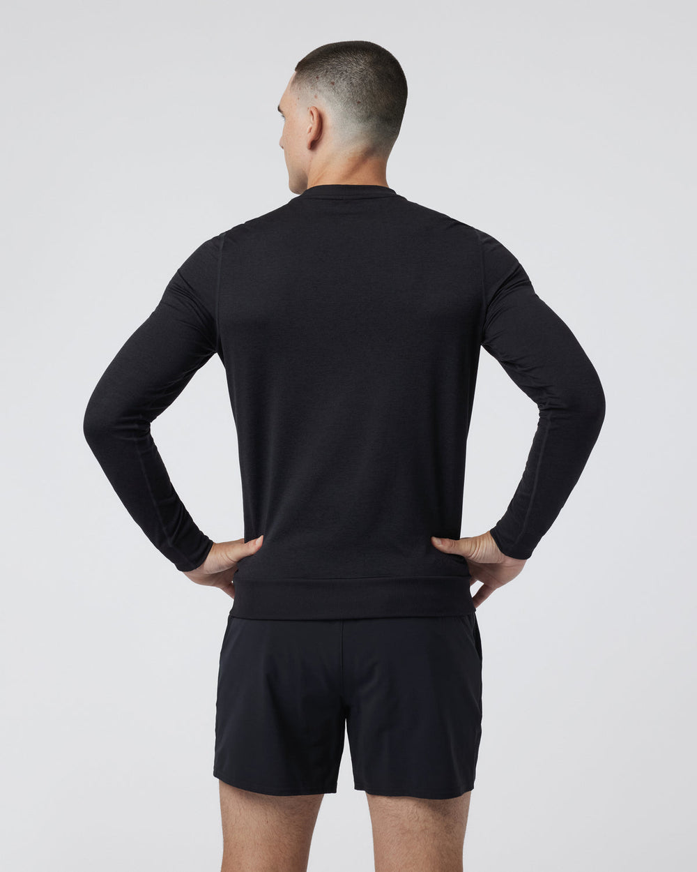 Ponto Performance Crew Men's Black Pullover | Vuori Clothing