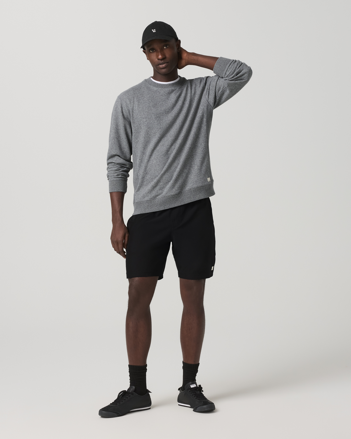 Cypress Vintage Crew Men's Heather Grey Fleece Pullover | Vuori Online