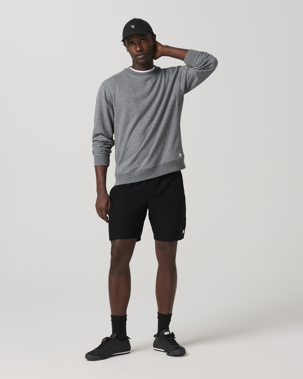 Cypress Vintage Crew Men's Heather Grey Fleece Pullover | Vuori Online
