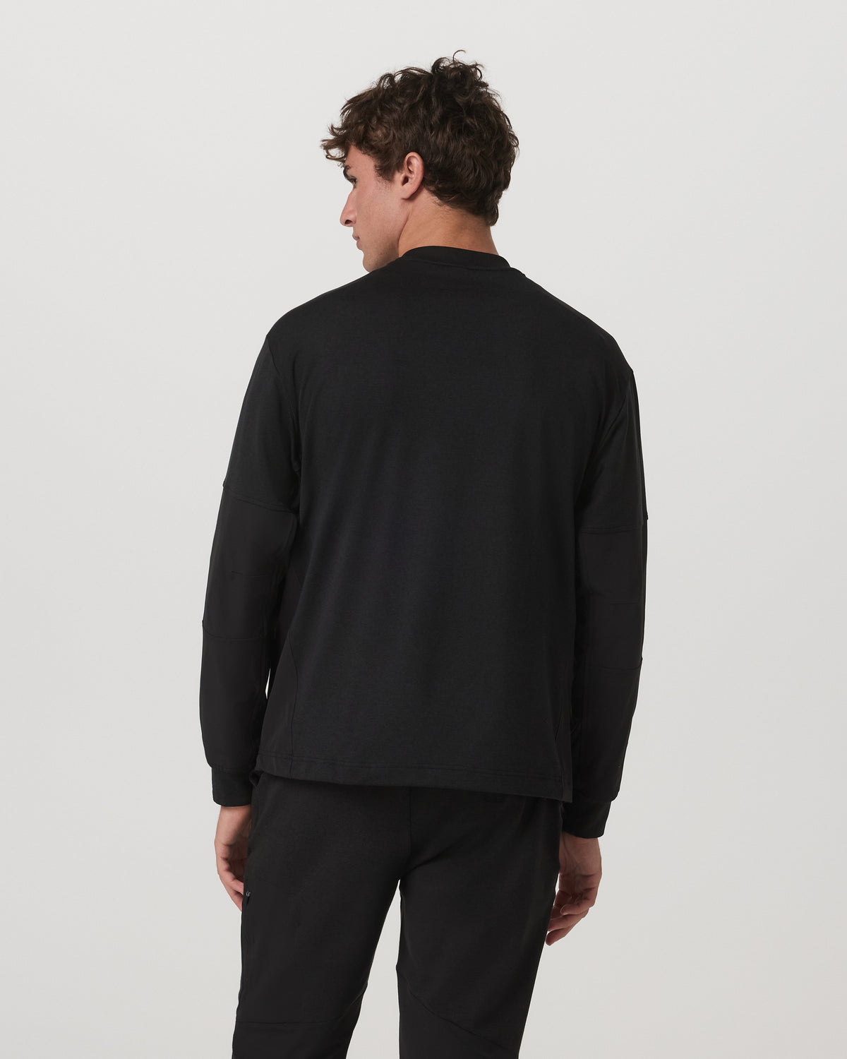 Coronado Mixed Media Crew Men's Black Heather Crewneck | Vuori Sale