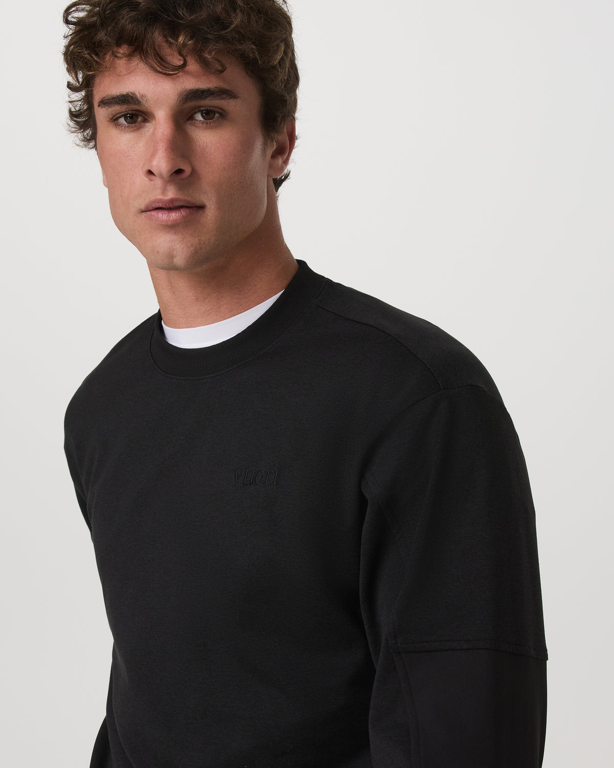 Coronado Mixed Media Crew Men's Black Heather Crewneck | Vuori Sale