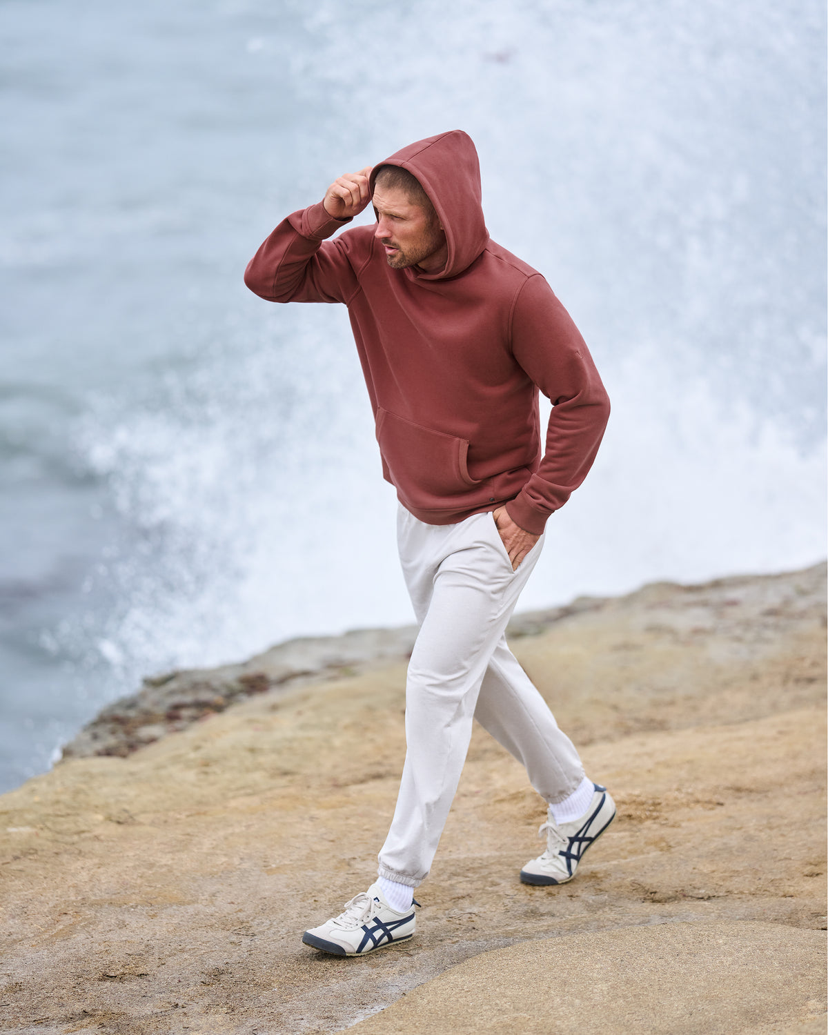Seaside Pullover Hoodie Men's Spiced Apple Hoodie | Vuori For sale