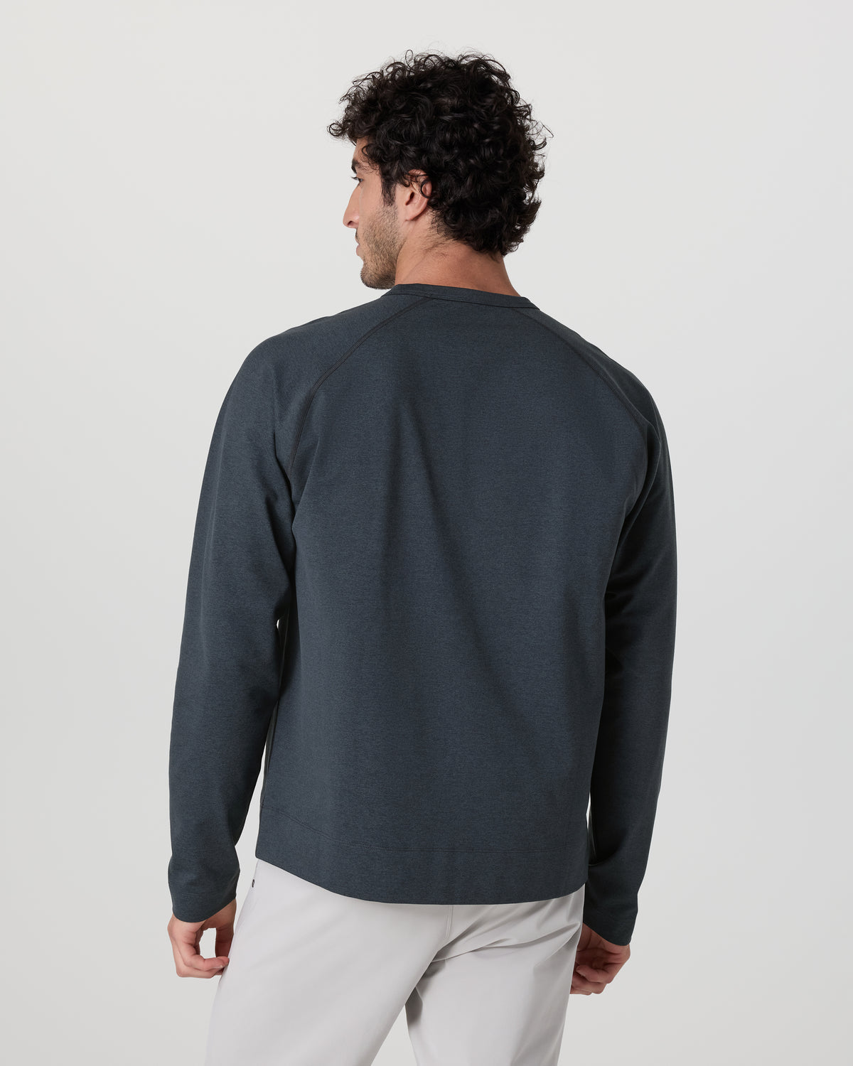 Coronado Crew Midnight Heather | Vuori On sale