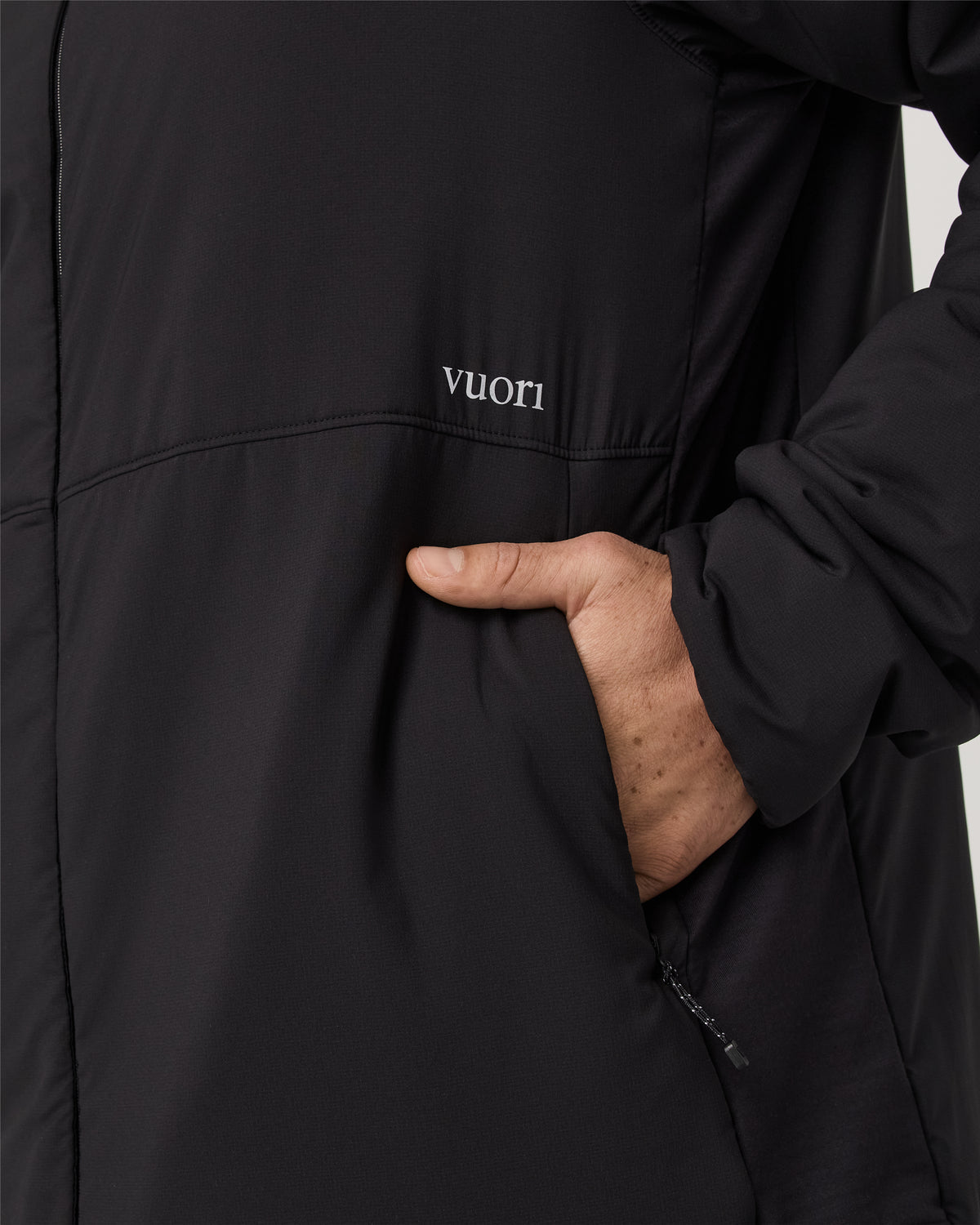 Malin Hybrid Jacket Men's Classic Fit Black Jacket | Vuori Online