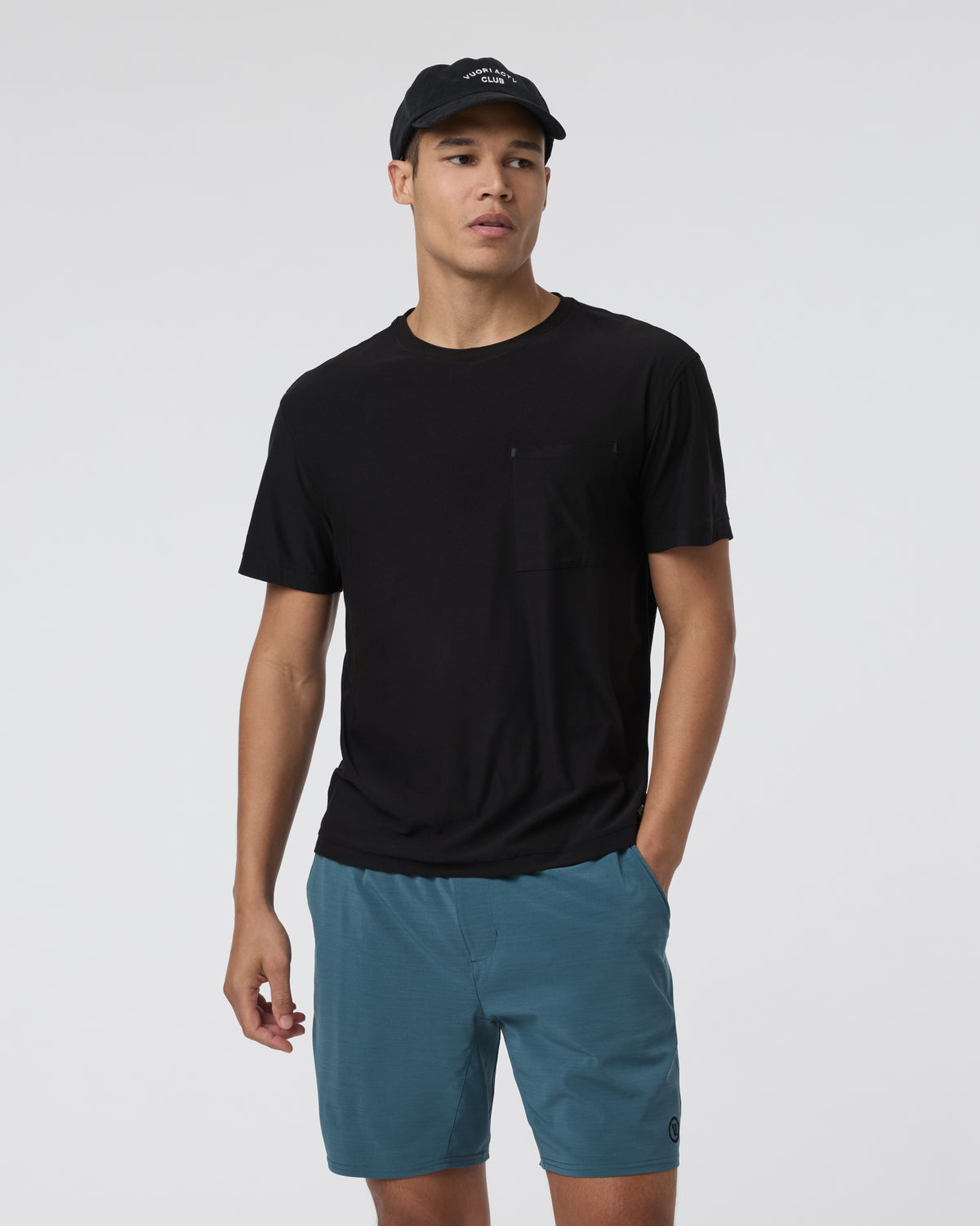 Short Sleeve Strato Pocket Tee - Relaxed Fit Black | Vuori Clothing