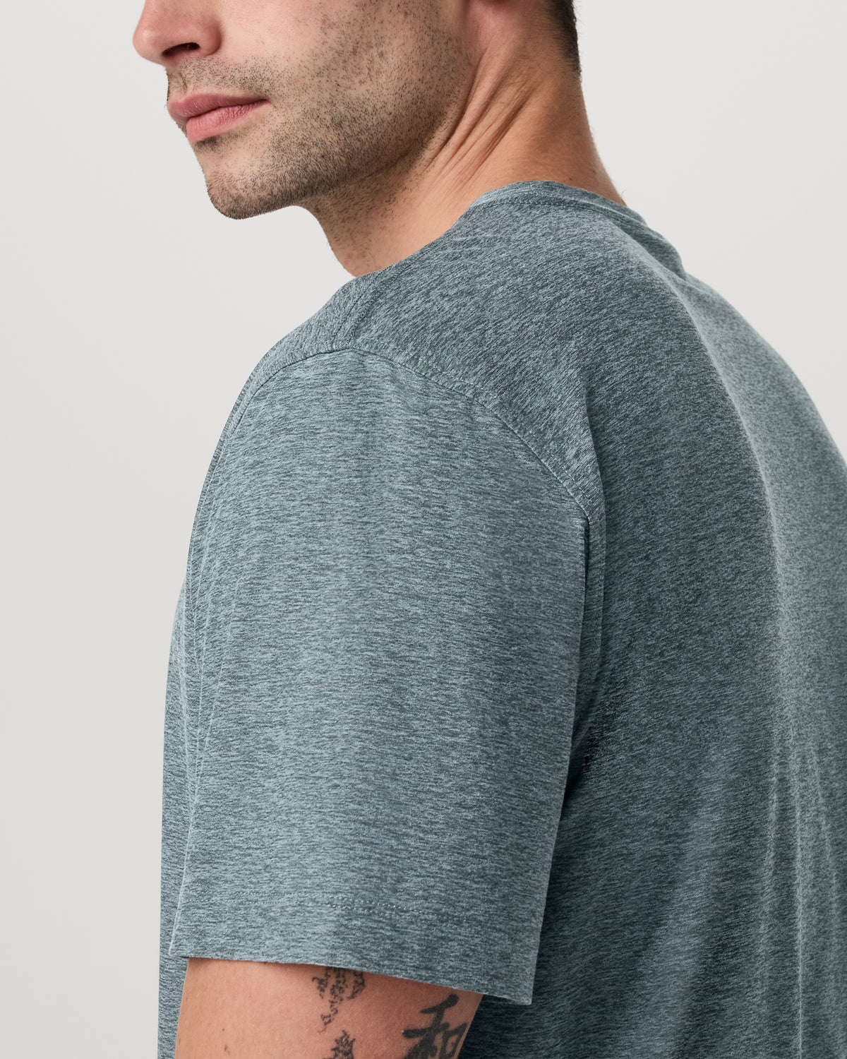 Short Sleeve Strato Tee - Relaxed Fit Kashmir Heather | Vuori US