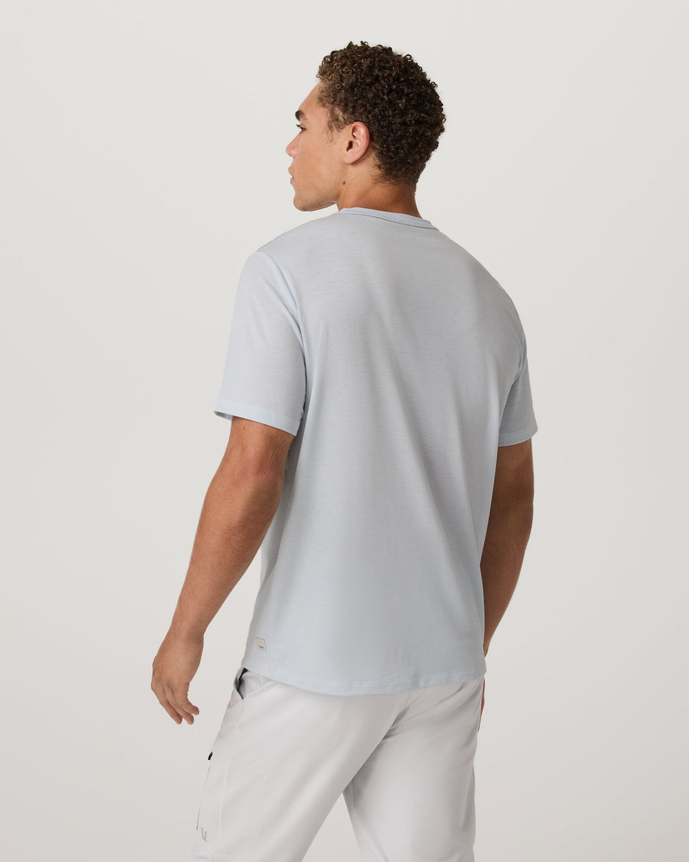 Current Tech Tee Men's Performance Shirt in Light Mist | Vuori