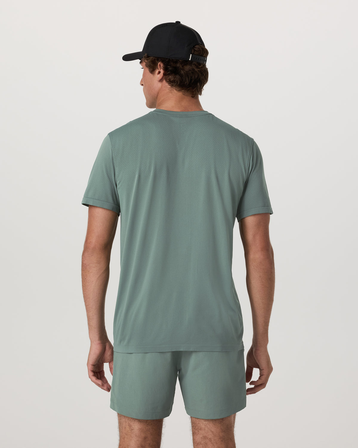 Short Sleeve Clearview Seamless Tee Men's Marsh T-Shirt | Vuori Clothing