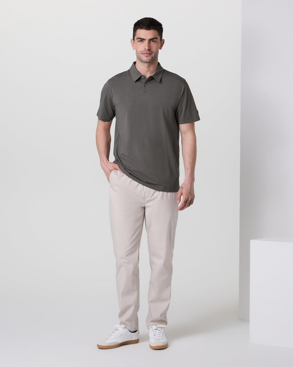 Short Sleeve Feather Polo Warm Grey | Vuori Outlet