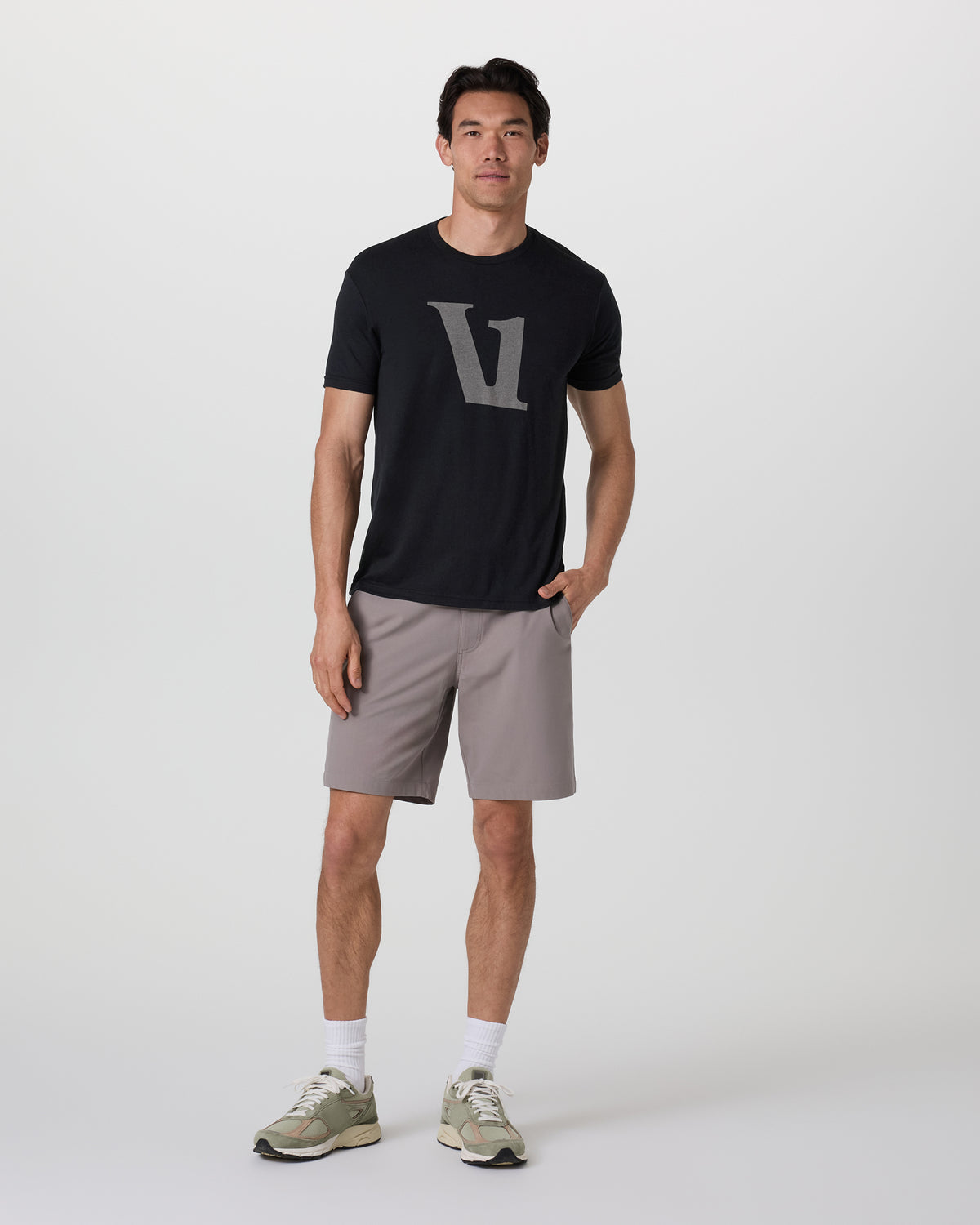 V1 Logo Tee Men's Black Graphic Tee | Vuori Sale