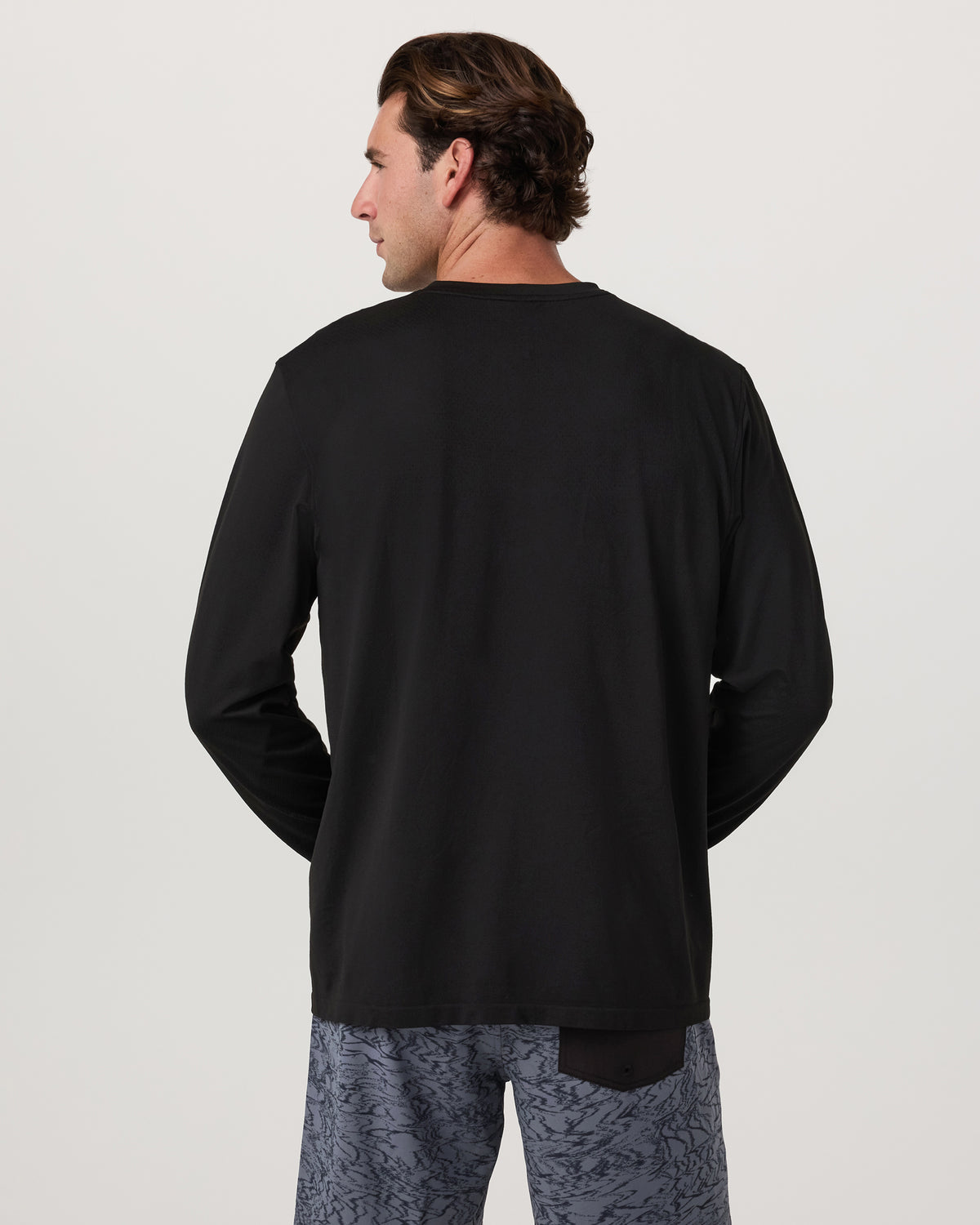 Men's Long Sleeve Clearview Seamless Tee Black | Vuori For sale