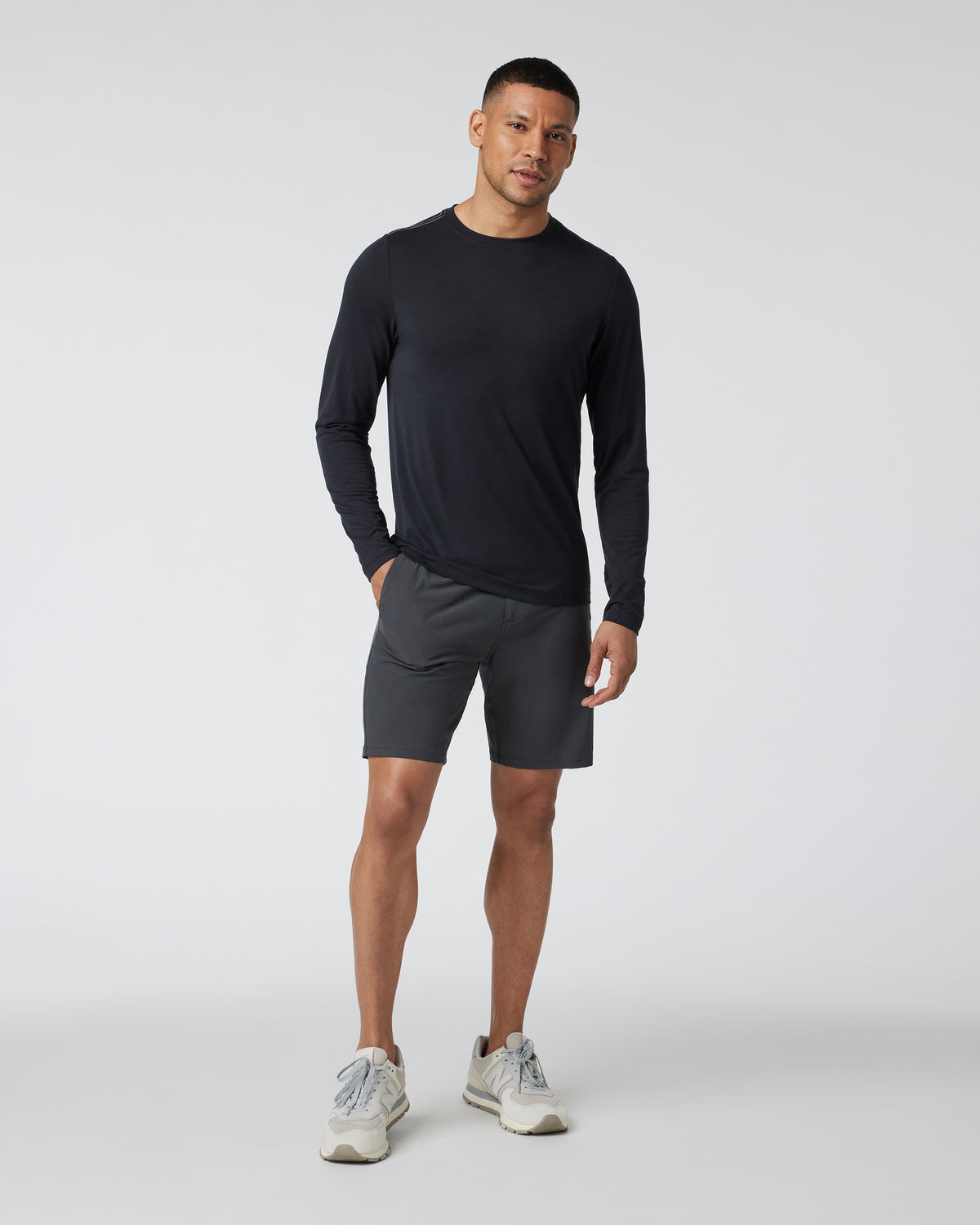Long Sleeve Current Tech Tee Black T-Shirt | Vuori Online