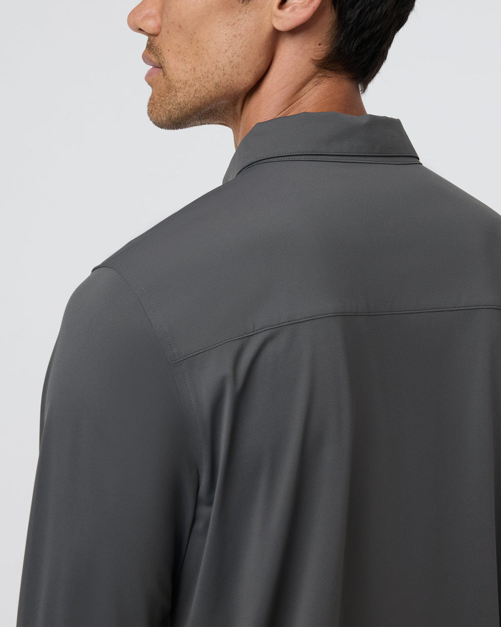 Long Sleeve TravelLite Button Down Dark Pewter | Vuori Online