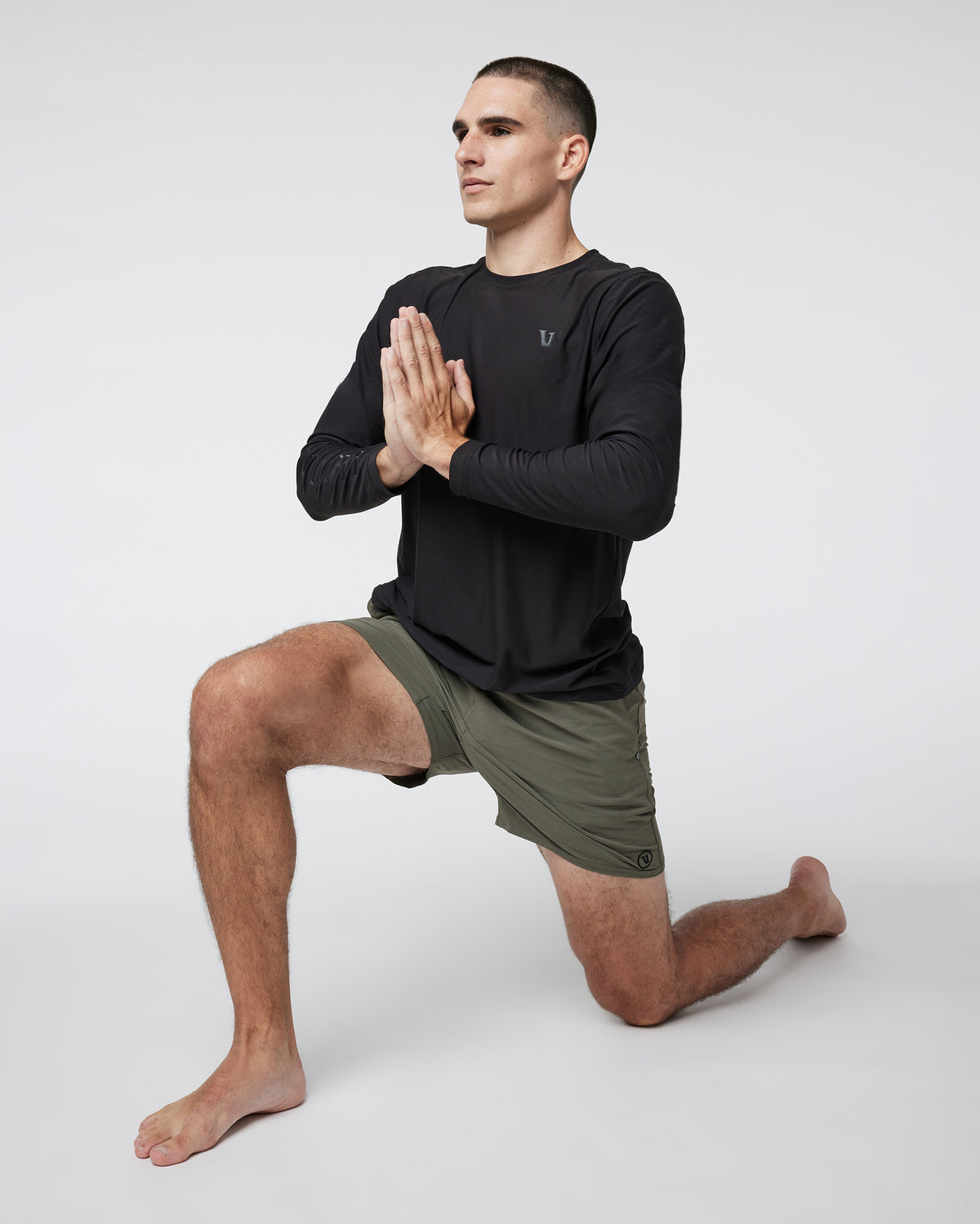 Long Sleeve Strato Graphic Tee Black Workout Tee | Vuori