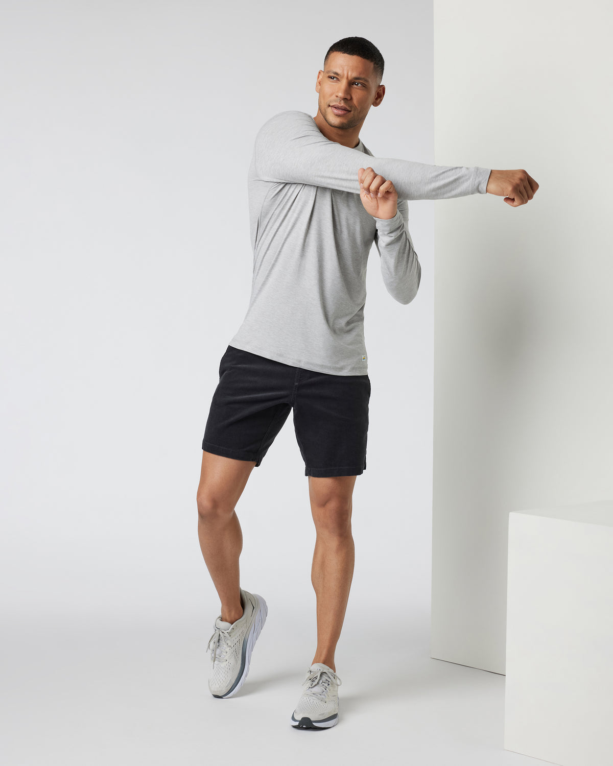 Long-Sleeve Ease Performance Henley Light Heather Grey | Vuori Sale