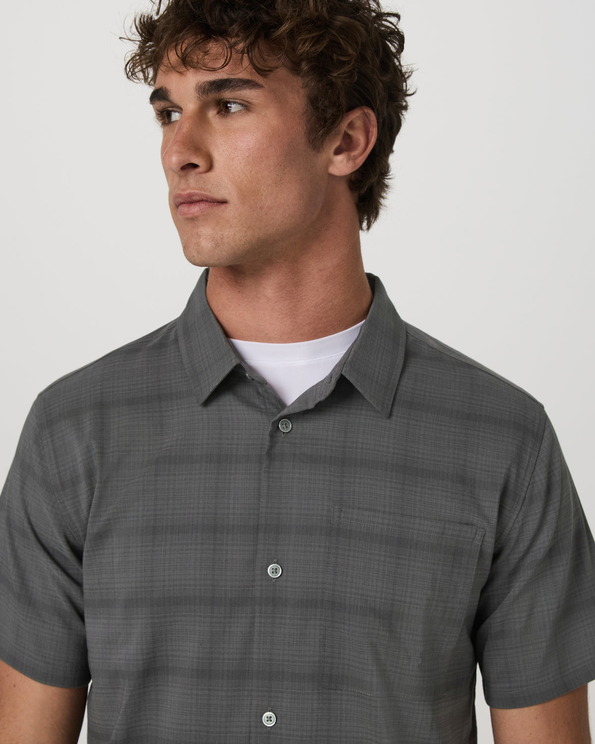 Men's Short Sleeve Plaid Button Down Shirt Dark Pewter | Vuori