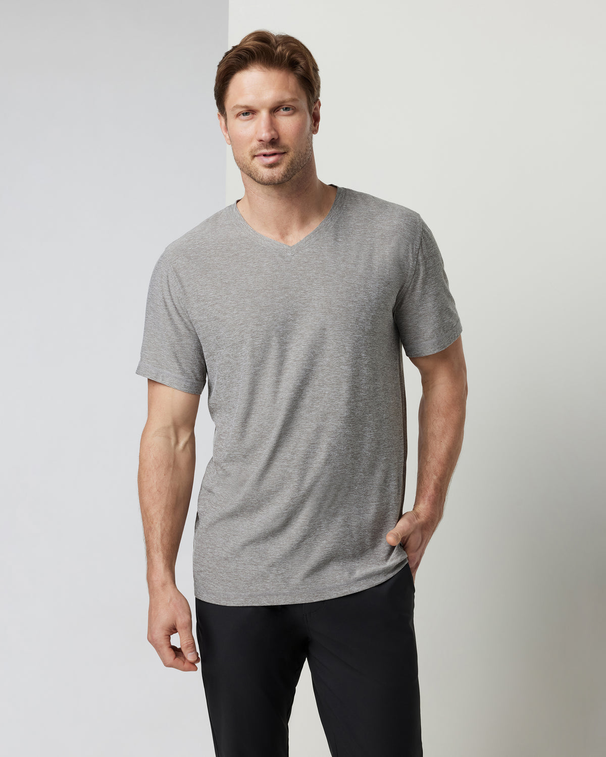 Strato Tech V-Neck Men's Heather Grey Shirt | Vuori US