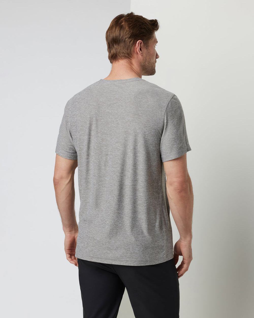 Strato Tech V-Neck Men's Heather Grey Shirt | Vuori US