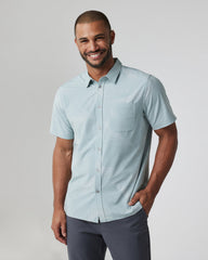 Short-Sleeve Bridge Button Down Chalk Blue Falling Fronds | Vuori For sale