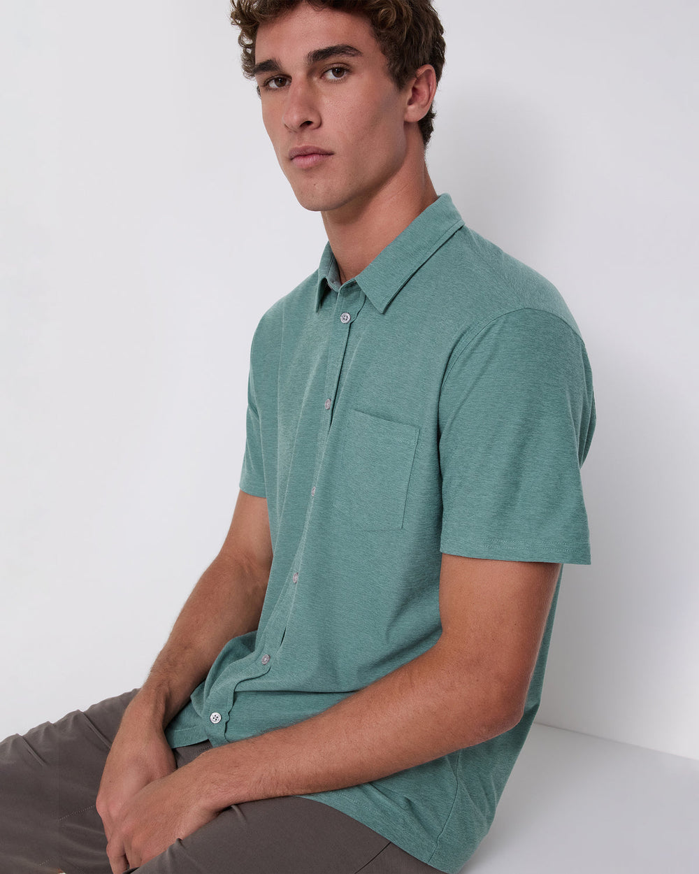 Short Sleeve Strato Button Down Bluegrass Heather | Vuori Outlet