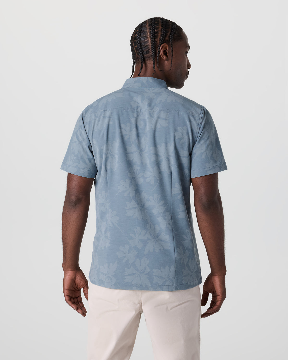 Short Sleeve Bridge Button Down Dusty Blue Plumeria | Vuori Clothing
