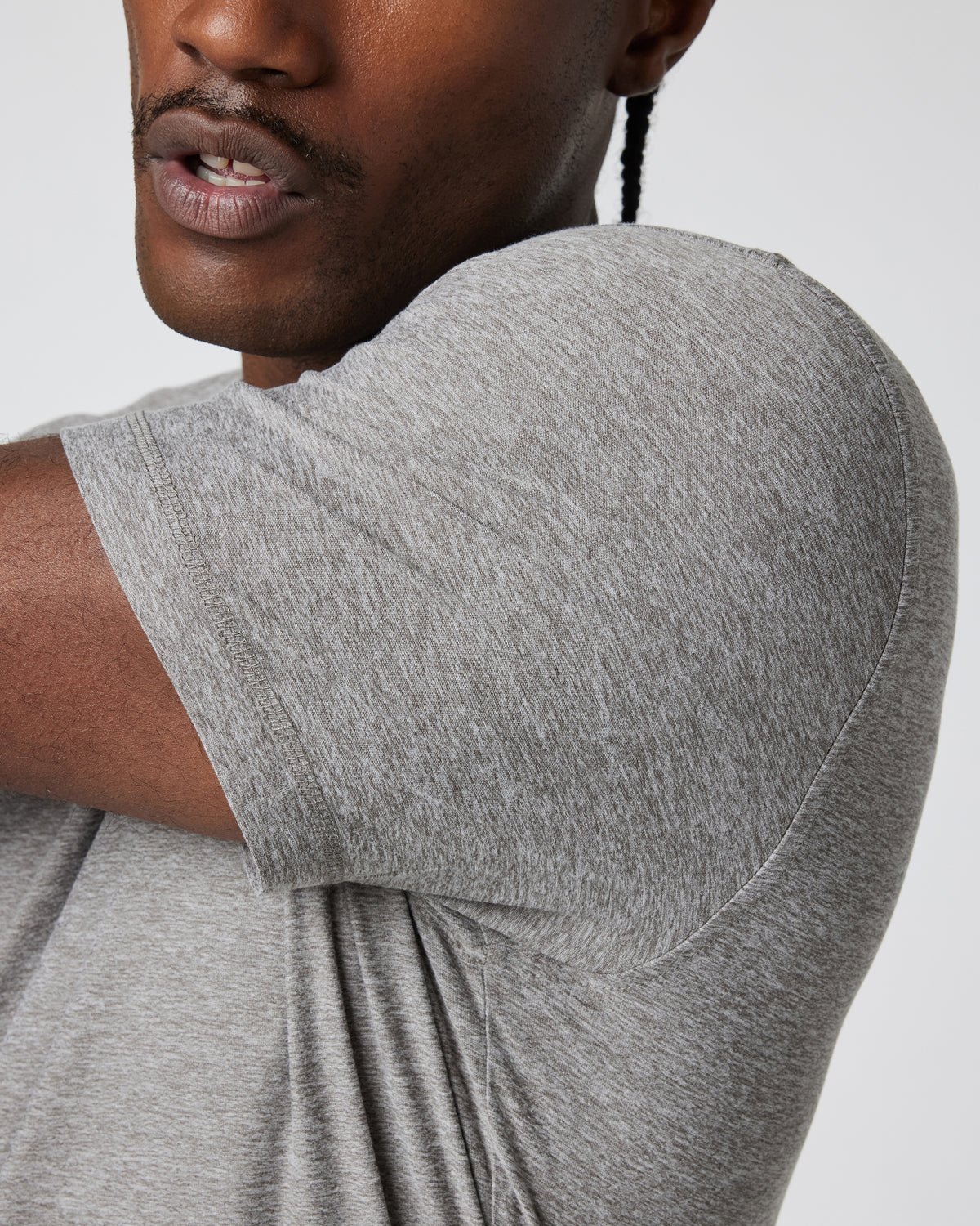 Strato Tech Tee Heather Grey Men's Tech Shirt | Vuori Clothing