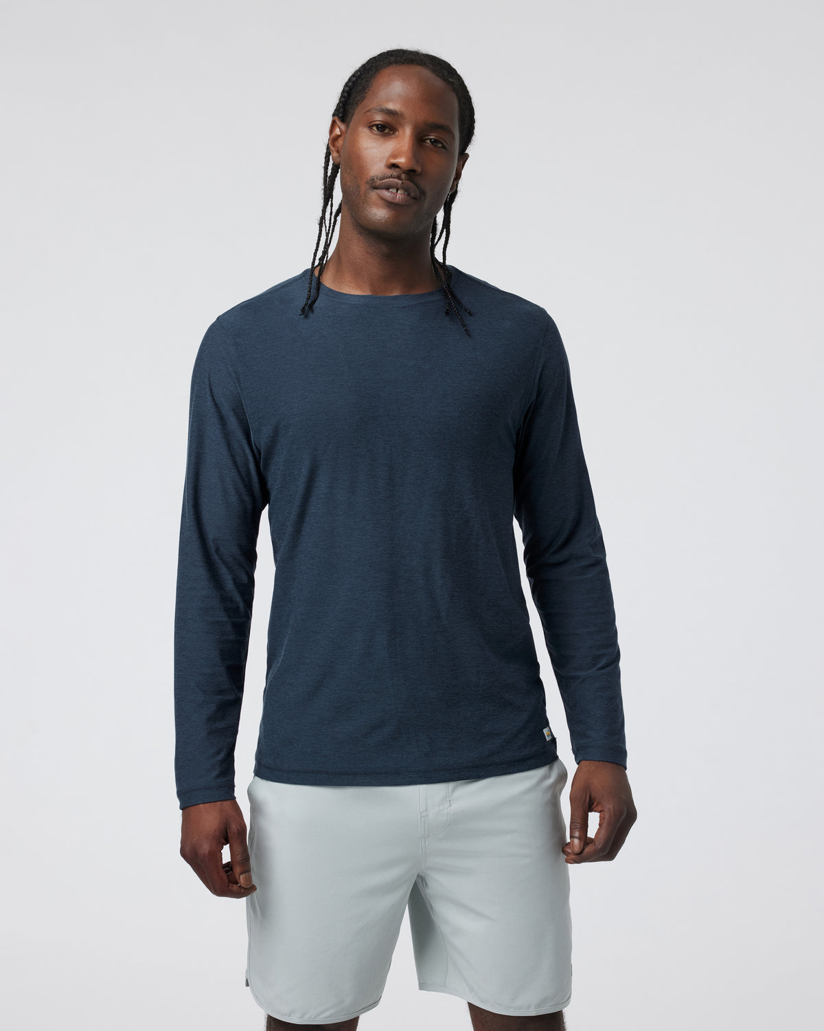 Long-Sleeve Strato Tech Tee Navy Long Sleeve Top | Vuori