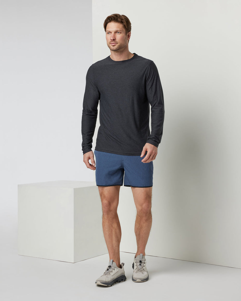 Long-Sleeve Strato Tech Tee Men's Charcoal Shirt | Vuori Discount