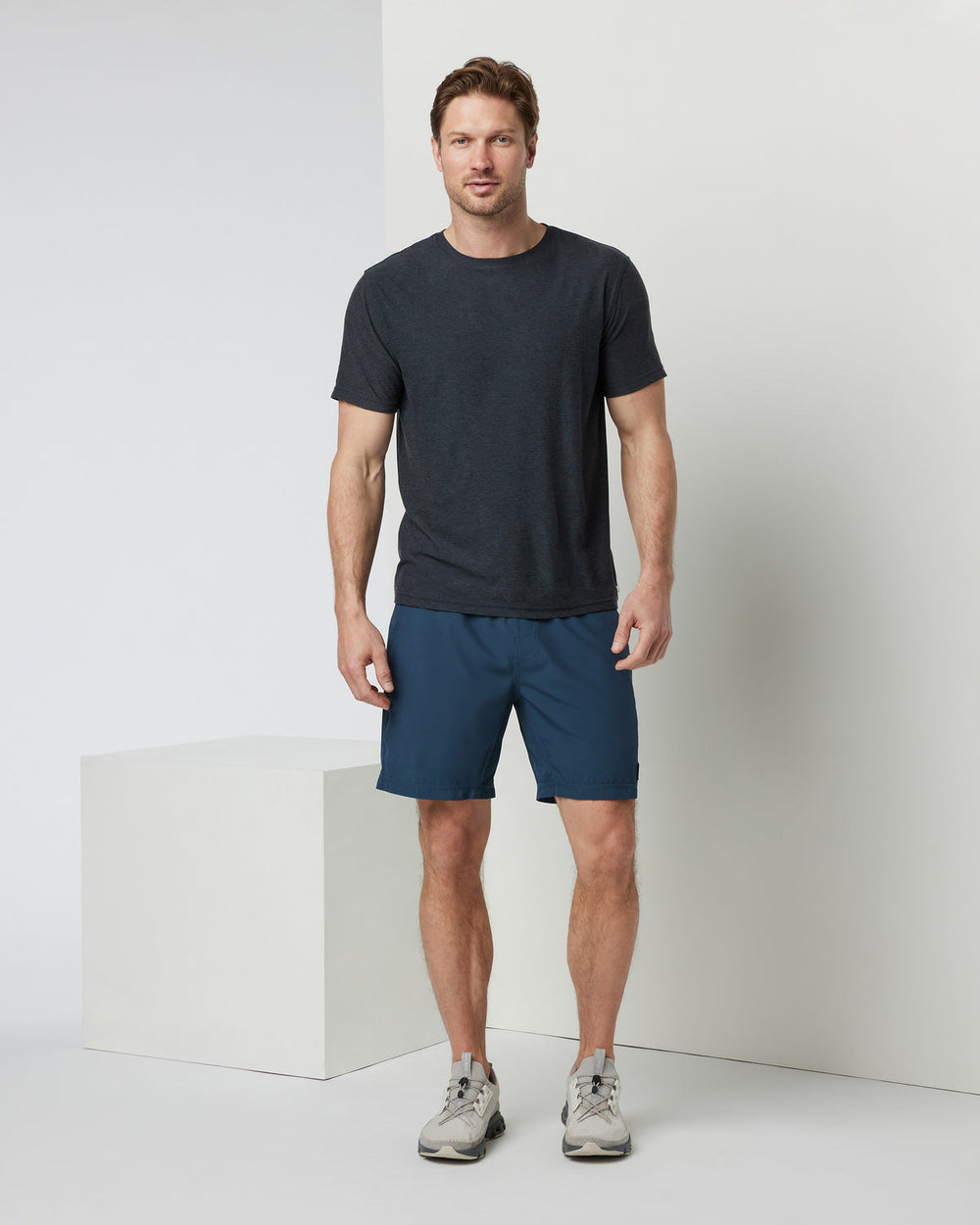 Strato Tech Tee Men's Charcoal Moisture Wicking Shirt | Vuori Outlet