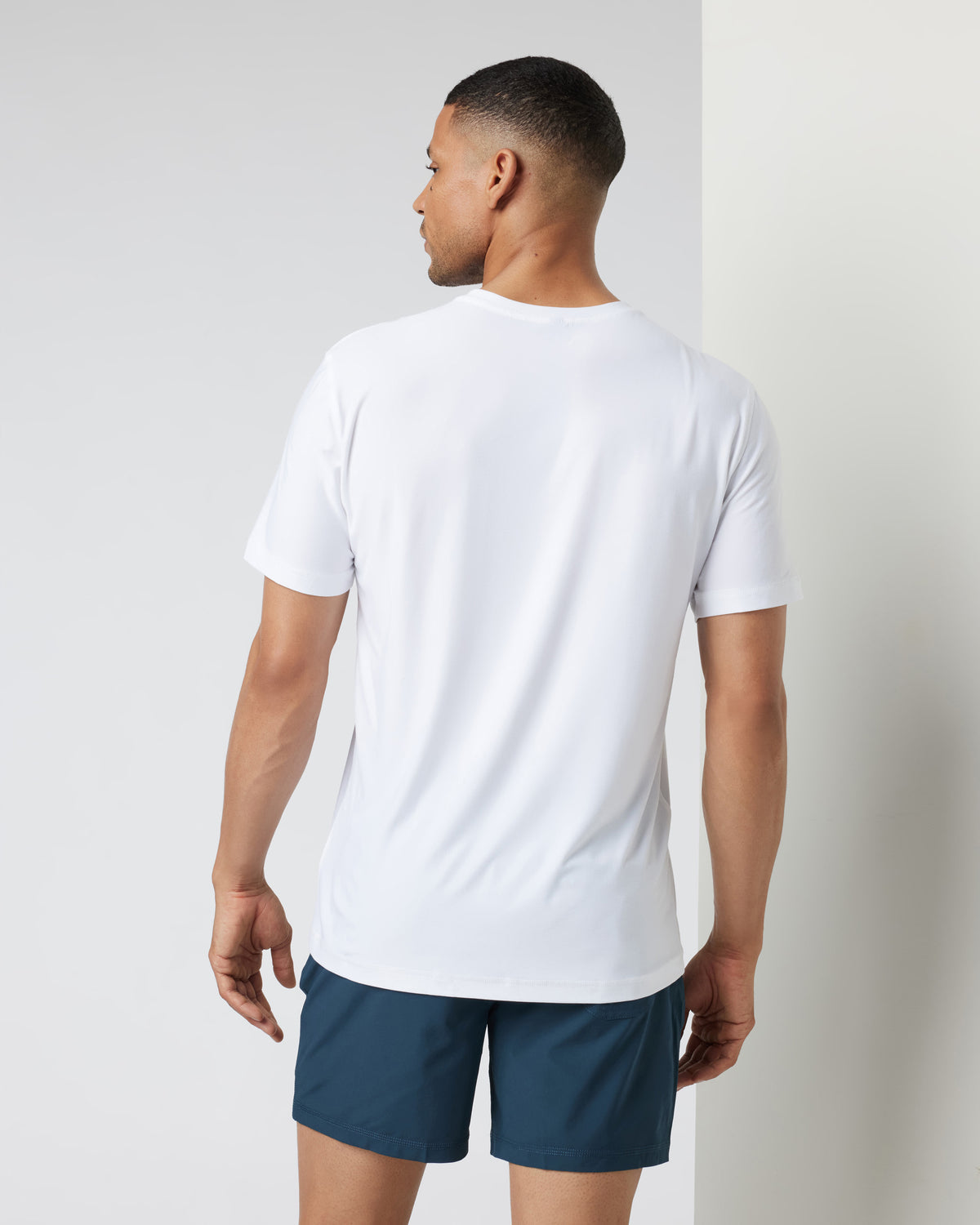 Strato Tech Tee Men's White Tech Shirt | Vuori Clothing