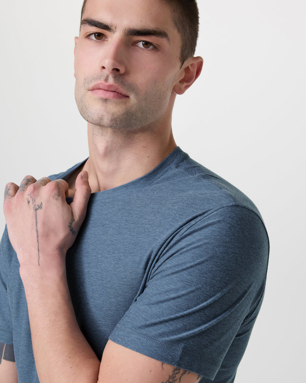 Strato Tech Tee Men's Pool Blue Workout Shirt | Vuori Outlet
