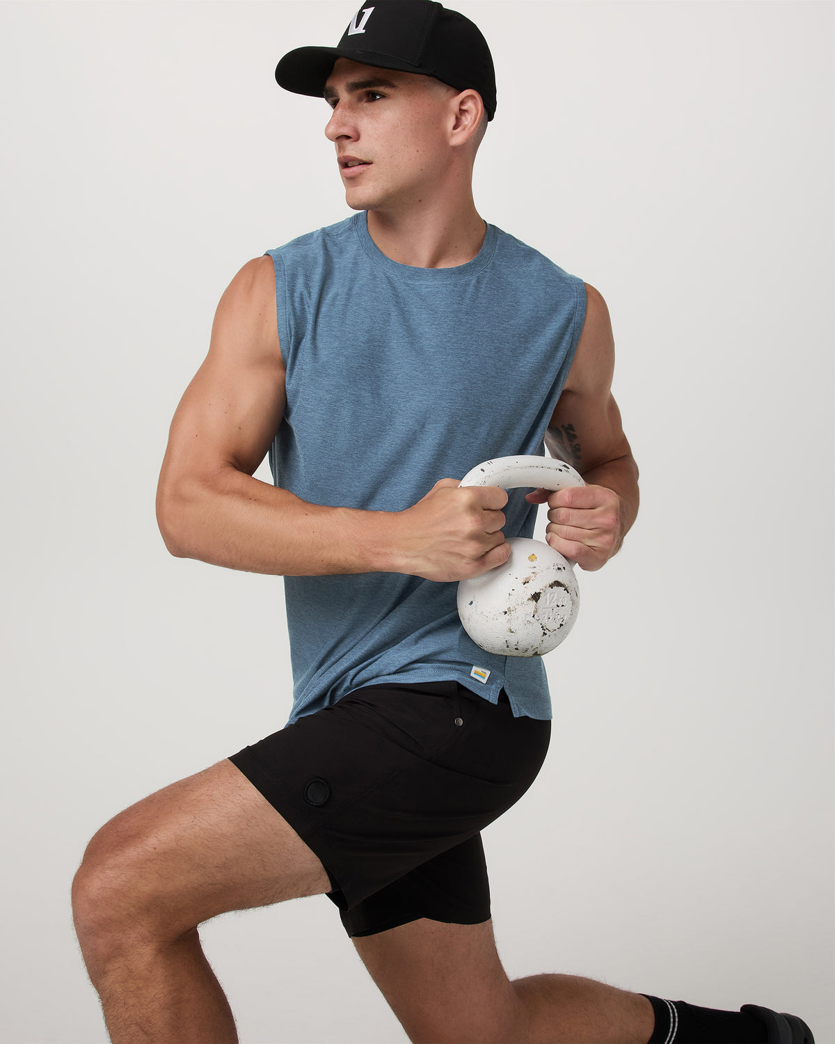 Strato Muscle Tee Men's Pool Blue Heather Tank Top | Vuori Outlet