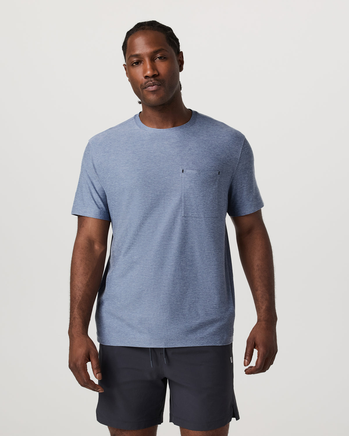 Men's Short Sleeve Strato Pocket Tee - Relaxed Chambray | Vuori US