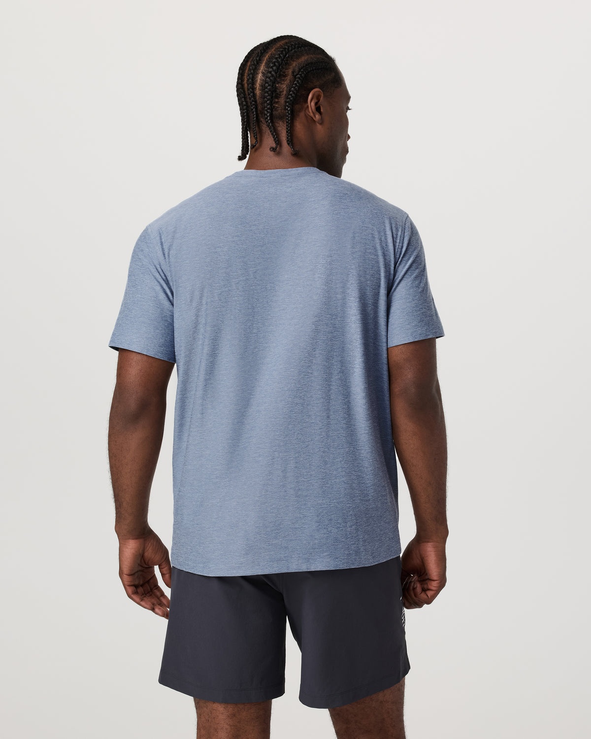 Men's Short Sleeve Strato Pocket Tee - Relaxed Chambray | Vuori US