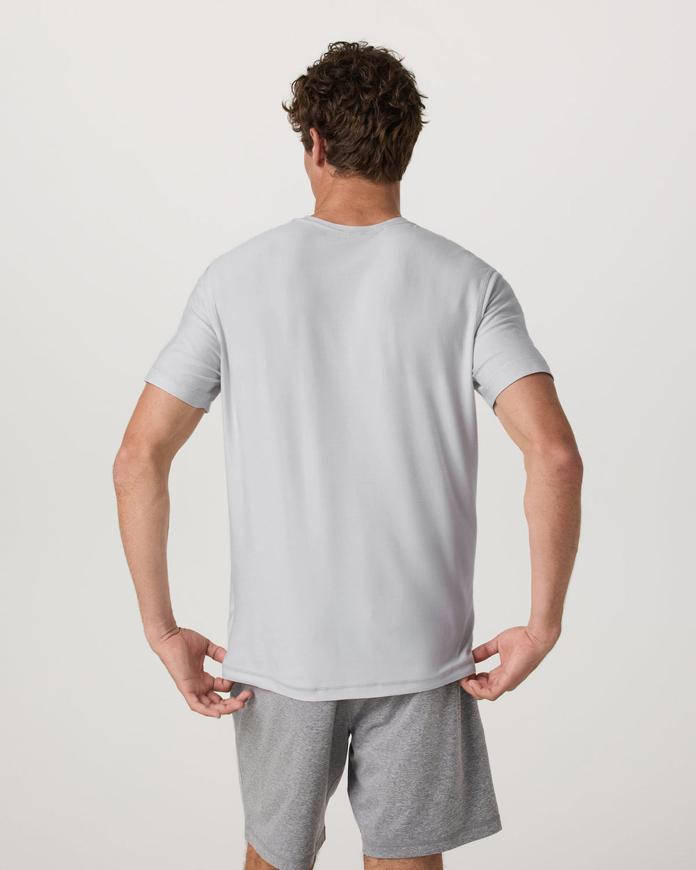 Strato Tech Tee Men's Frost Grey Workout Shirt | Vuori Discount
