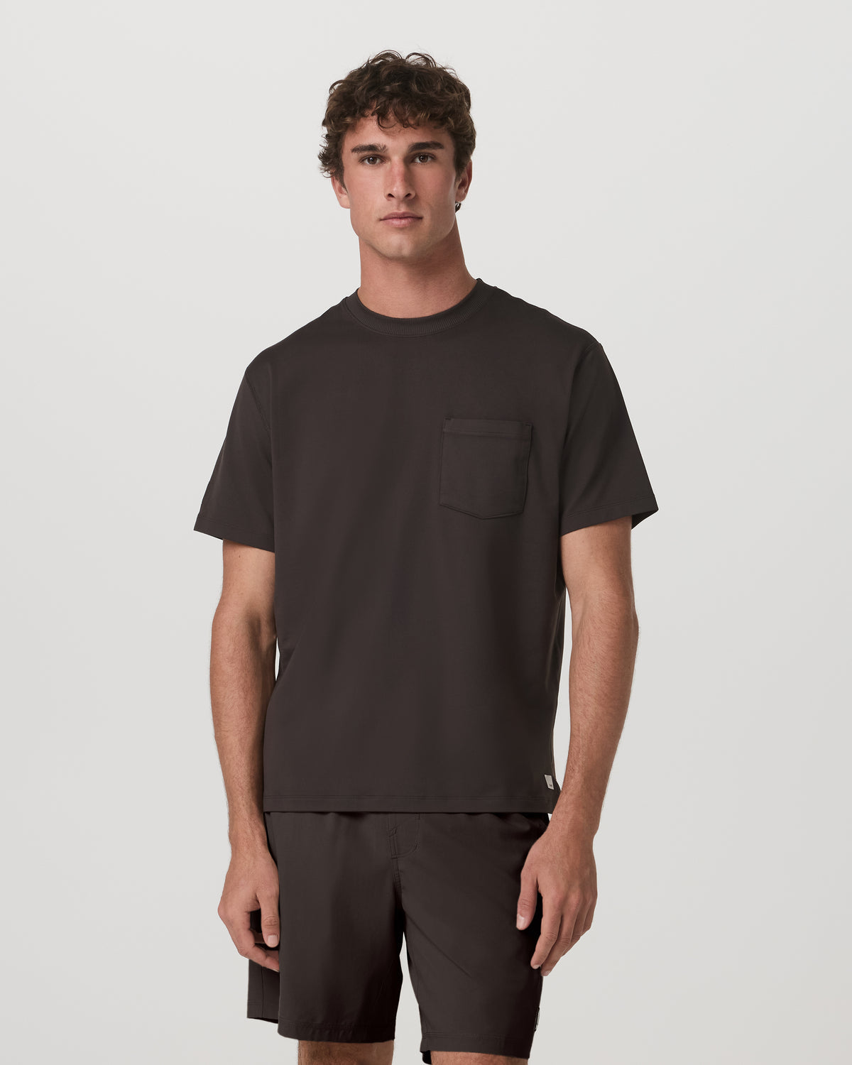 Men's Short Sleeve Ponto Pocket Tee - Relaxed Fit Carbon | Vuori US