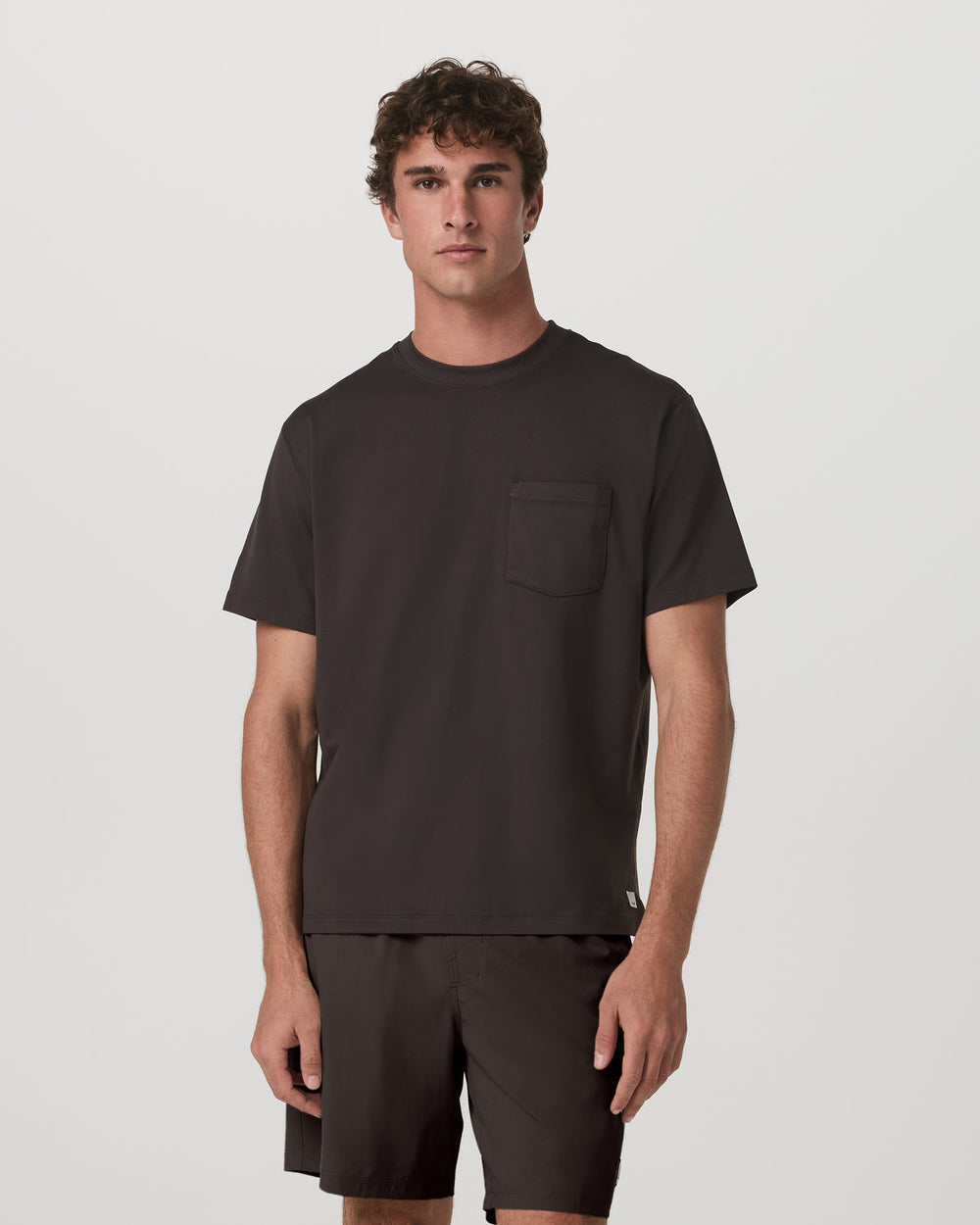 Men's Short Sleeve Ponto Pocket Tee - Relaxed Fit Carbon | Vuori US