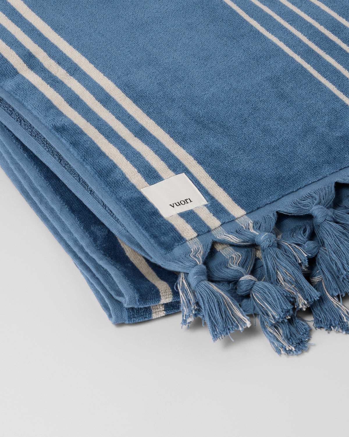 Fringe Beach Towel Versatile Towel - Pond | Vuori Discount