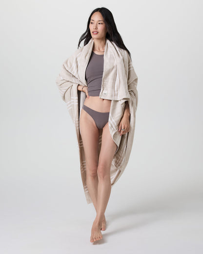 Offshore XL Beach Towel Natural | Vuori For sale