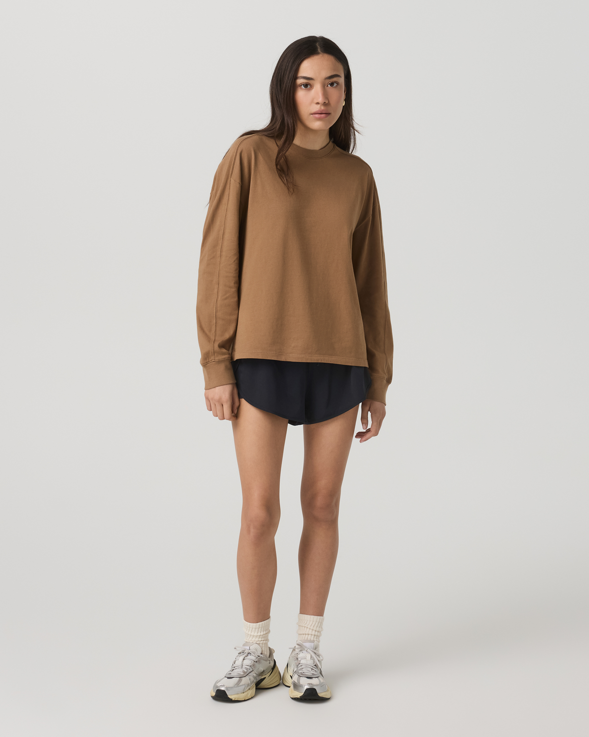 Long Sleeve Heavyweight Cotton Tee Women's Acorn Shirt | Vuori Outlet
