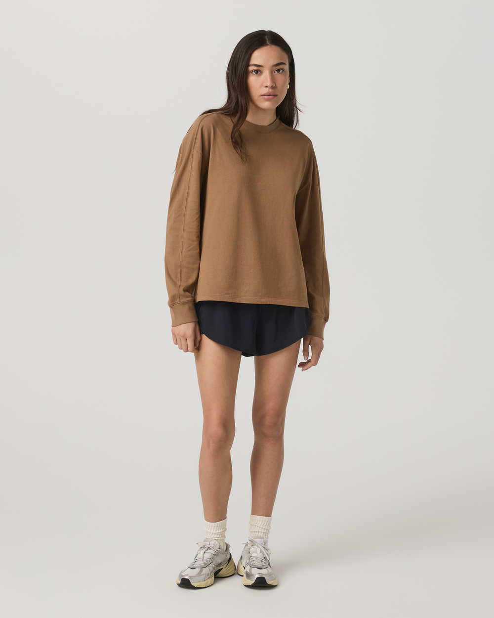 Long Sleeve Heavyweight Cotton Tee Women's Acorn Shirt | Vuori Outlet