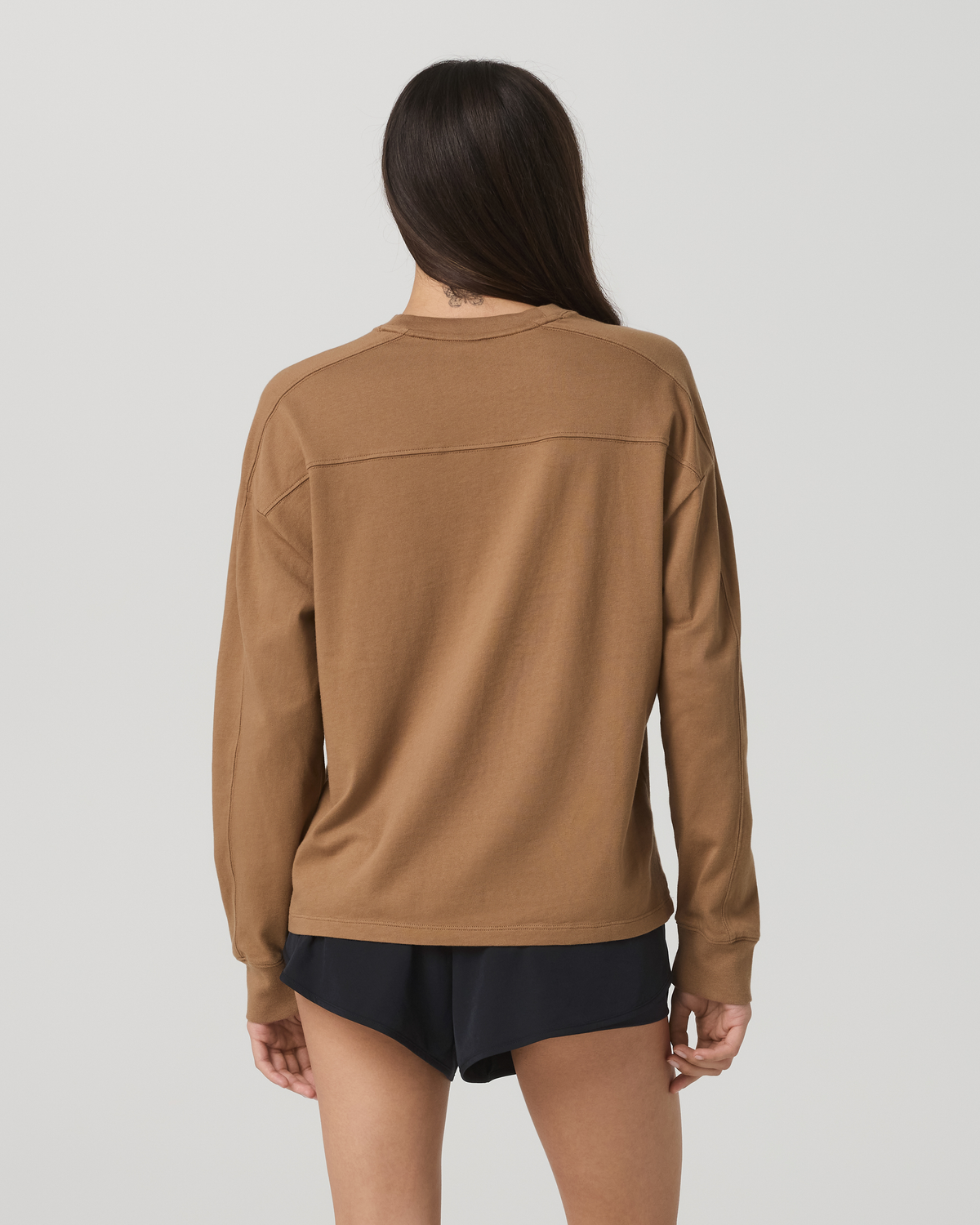 Long Sleeve Heavyweight Cotton Tee Women's Acorn Shirt | Vuori Outlet