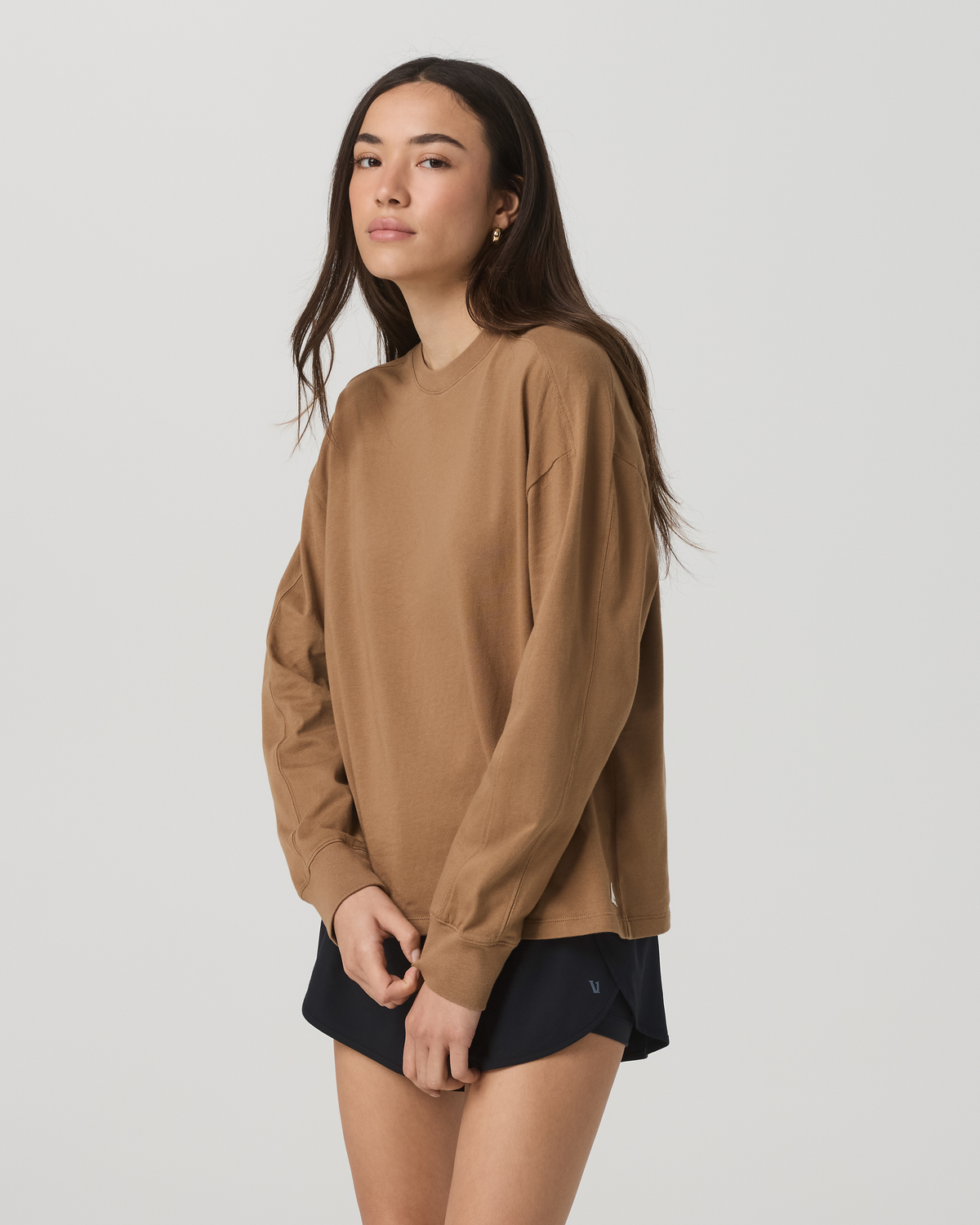 Long Sleeve Heavyweight Cotton Tee Women's Acorn Shirt | Vuori Outlet