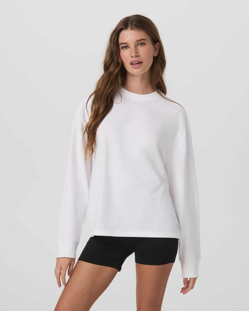 Long Sleeve Heavyweight Cotton Tee Women's White Shirt | Vuori Clothing