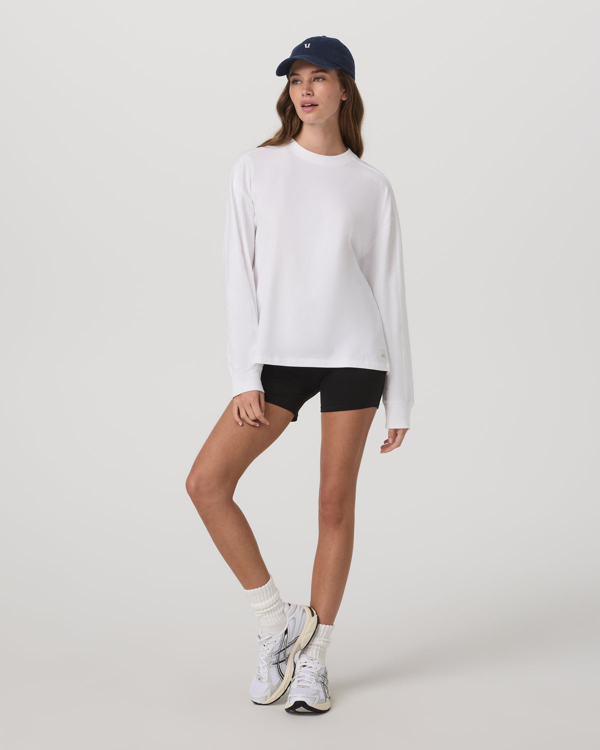 Long Sleeve Heavyweight Cotton Tee Women's White Shirt | Vuori Clothing